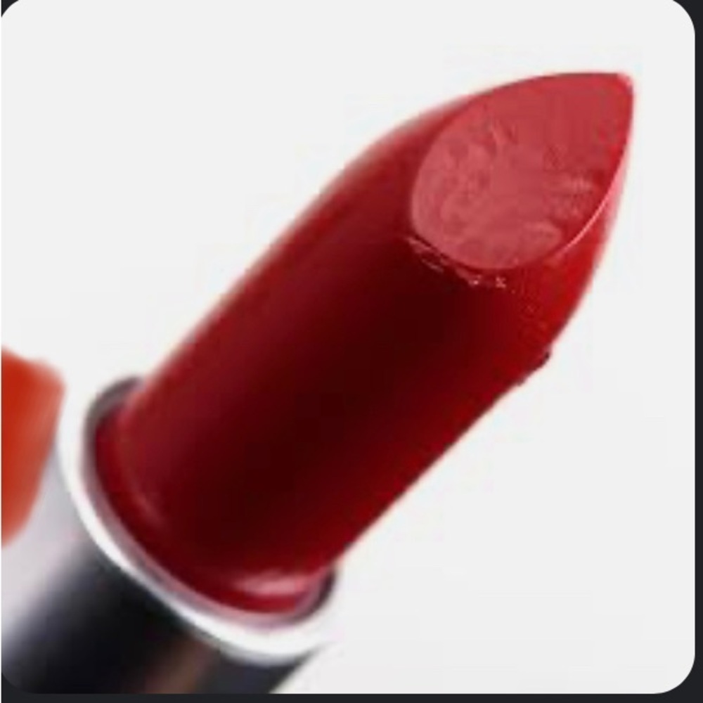 MAC LADYBUG Lipstick - Picture 2 of 5